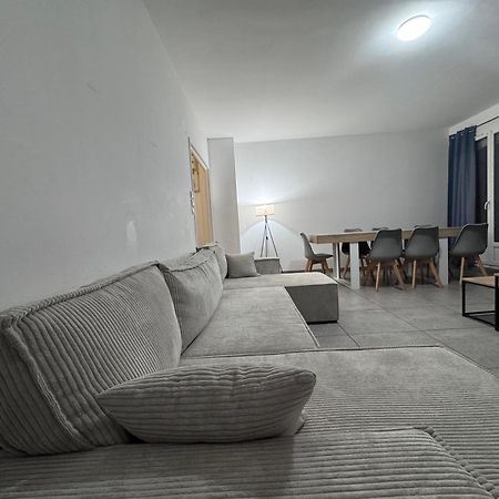 Le Spacieux - Circuit - Parking - 8 Personnes - Reve Au Mans Apartment เลอม็องส์ ภายนอก รูปภาพ