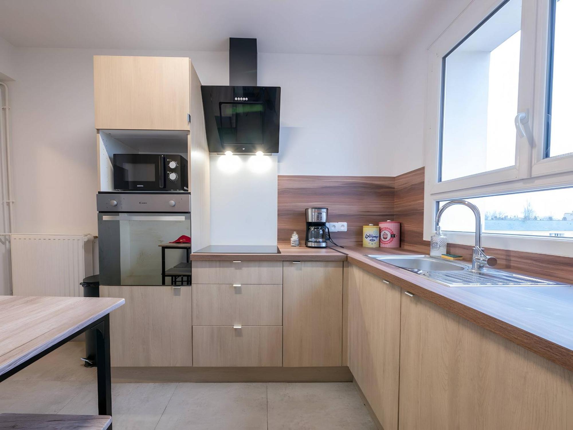 Le Spacieux - Circuit - Parking - 8 Personnes - Reve Au Mans Apartment เลอม็องส์ ภายนอก รูปภาพ