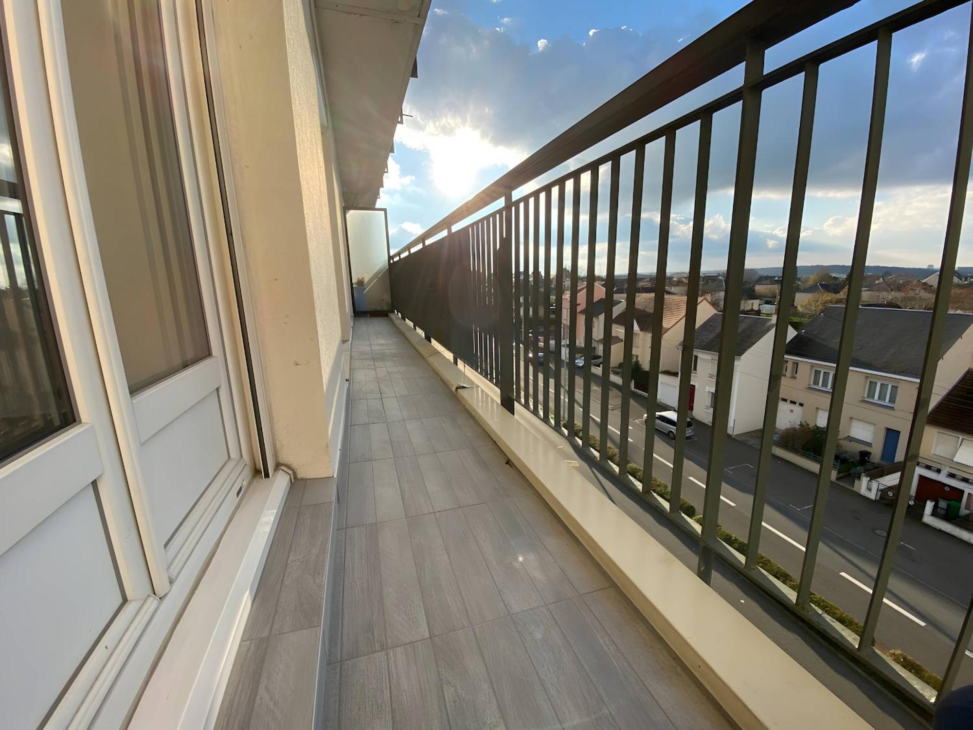 Le Spacieux - Circuit - Parking - 8 Personnes - Reve Au Mans Apartment เลอม็องส์ ภายนอก รูปภาพ
