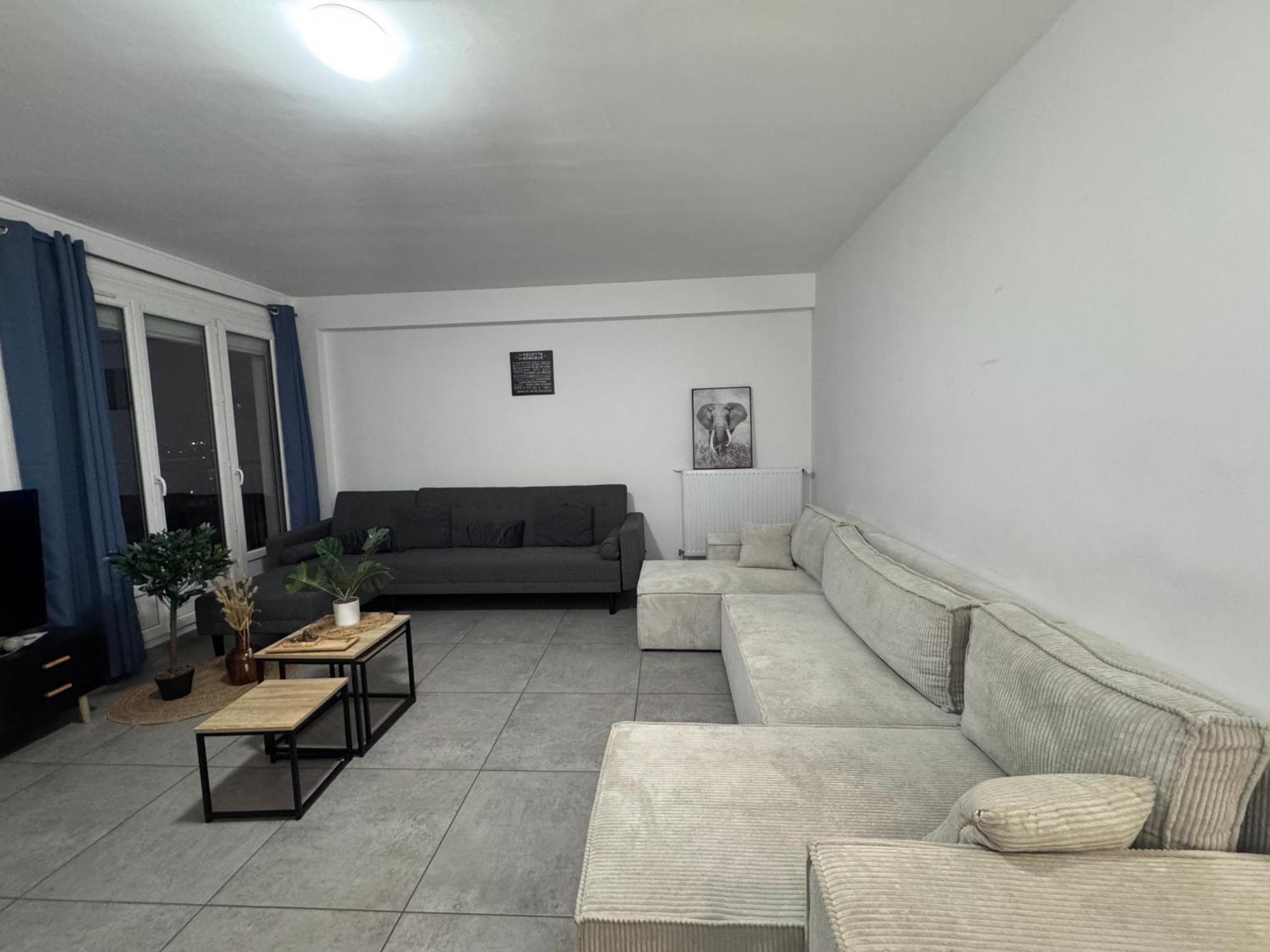 Le Spacieux - Circuit - Parking - 8 Personnes - Reve Au Mans Apartment เลอม็องส์ ภายนอก รูปภาพ